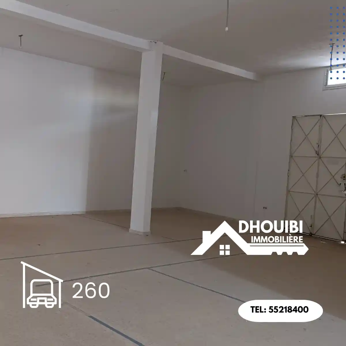 Deux garages à vendre à Kairouan avec un plancher inachevé.